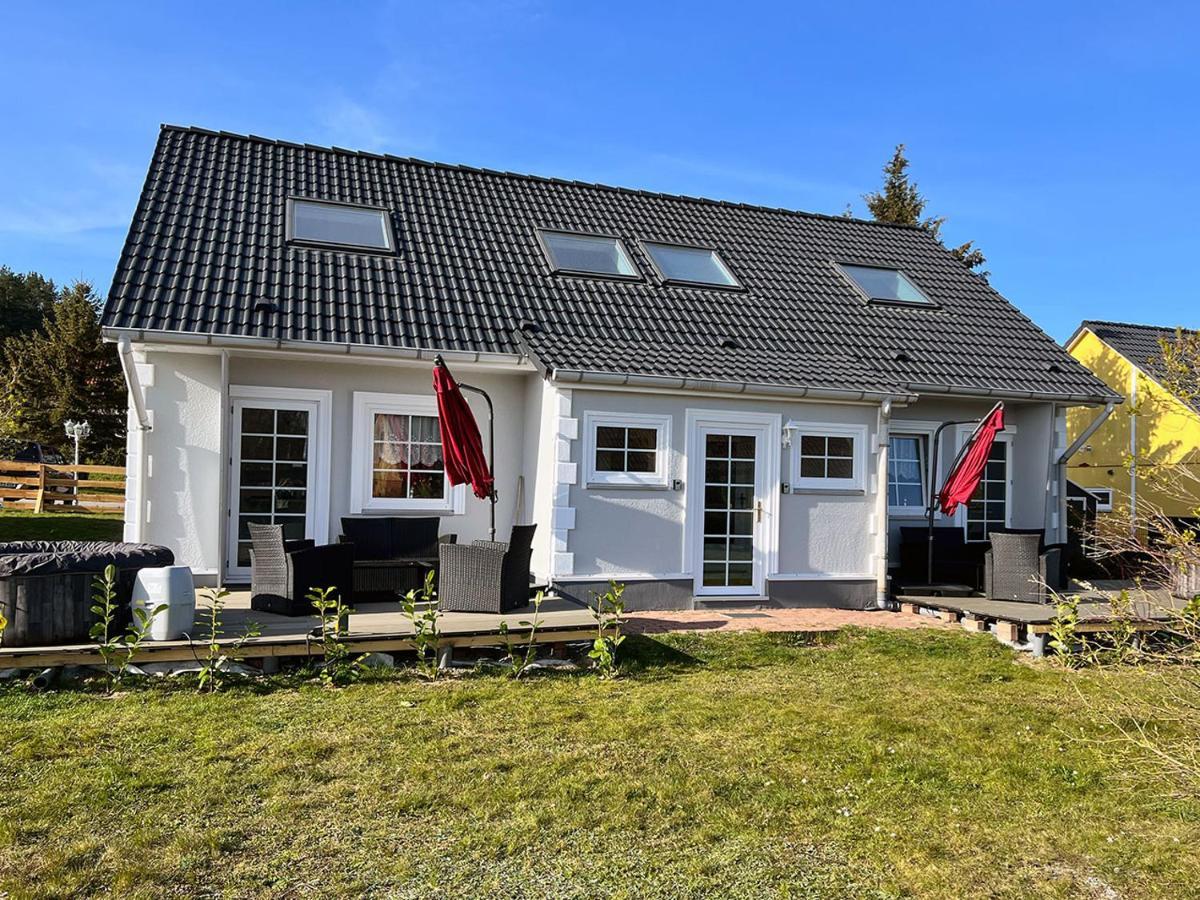 Ferienhaeuser Insel Usedom Haus Samara 8 - Blick Aufs Achterwasser! Whirlpool Und Sauna Lutow Eksteriør billede