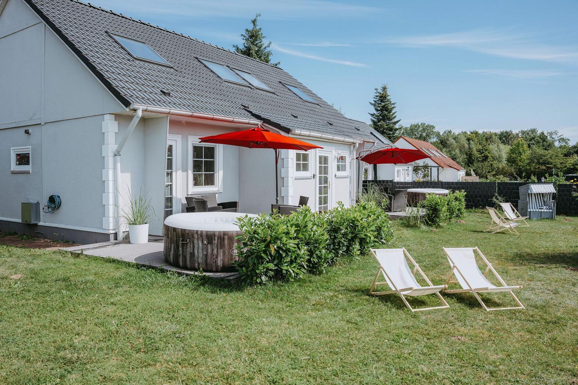 Ferienhaeuser Insel Usedom Haus Samara 8 - Blick Aufs Achterwasser! Whirlpool Und Sauna Lutow Eksteriør billede